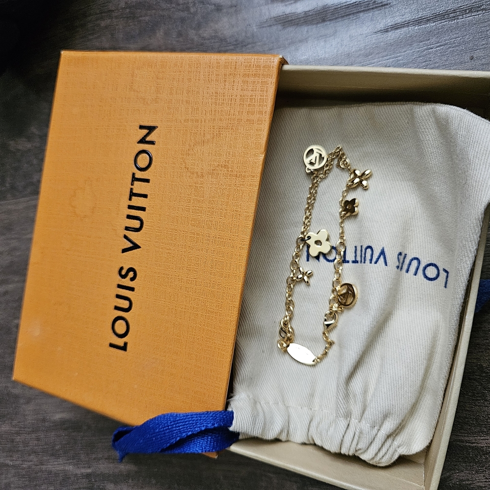 Louis Vuitton Bloom Gold Charm Bracelet With Box